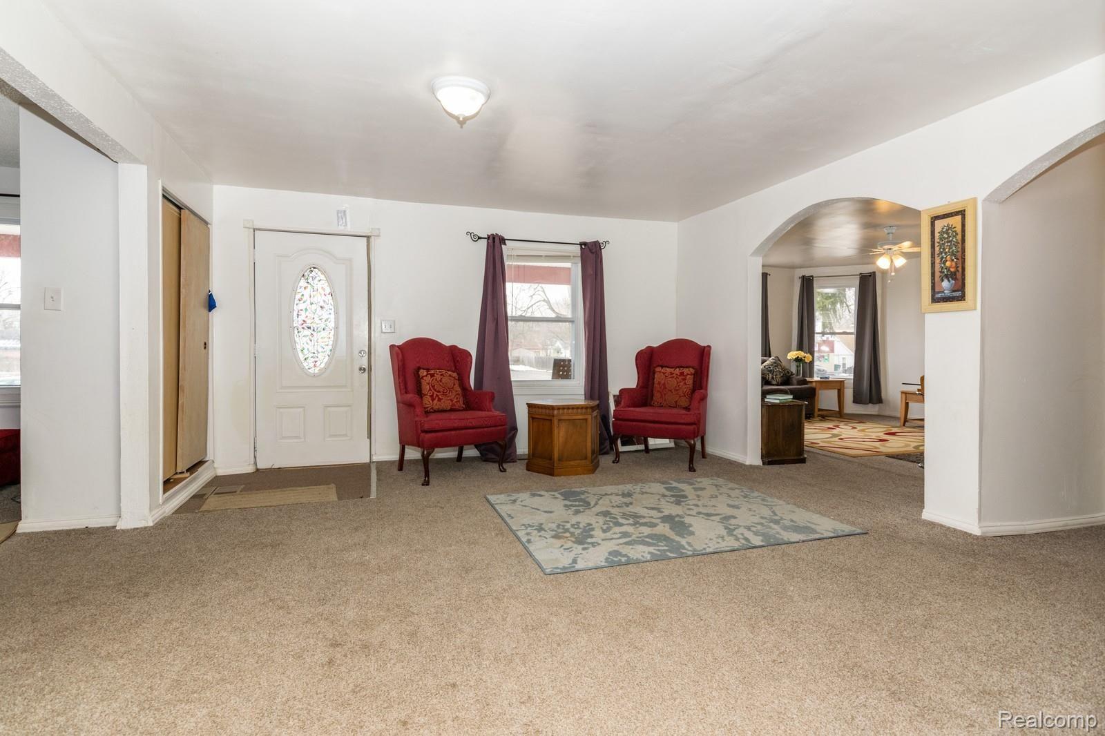 20910 Inkster Road Southfield, MI 48033 - Photo 4 of 26 07_DSC_9968_mls.jpg