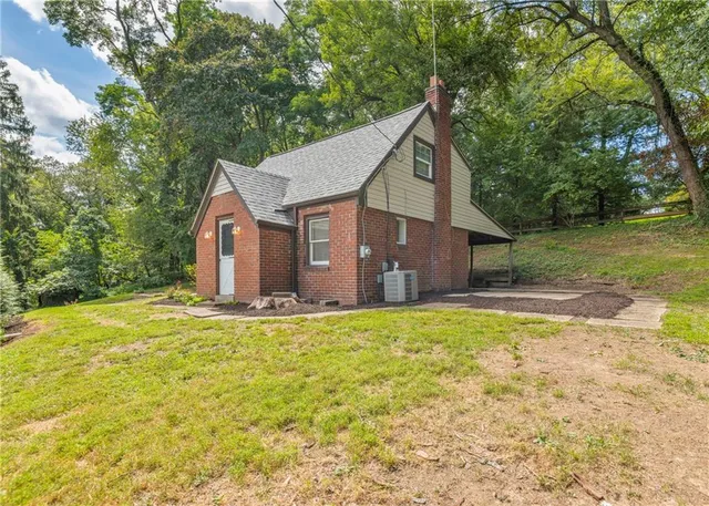 $1,795 | 215 Brookside Boulevard, Pittsburgh, PA 15241