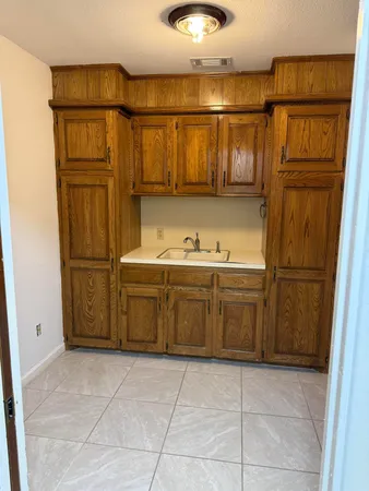 $255,000 | 1718 East Broadway Street, Brownfield, TX 79316