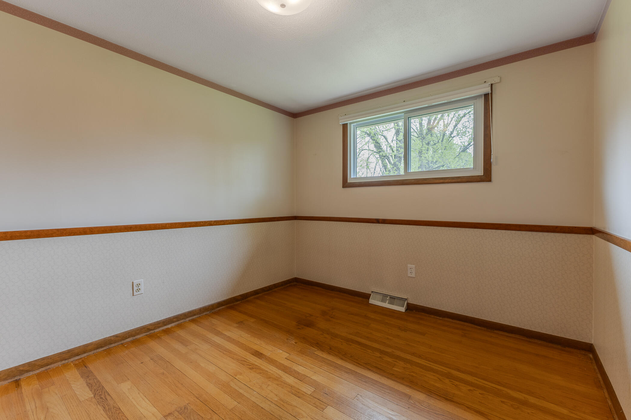 4658 3 Mile Road Northwest Grand Rapids, MI 49534 - Photo 11 of 28 4658 3 Mile Rd NW-32