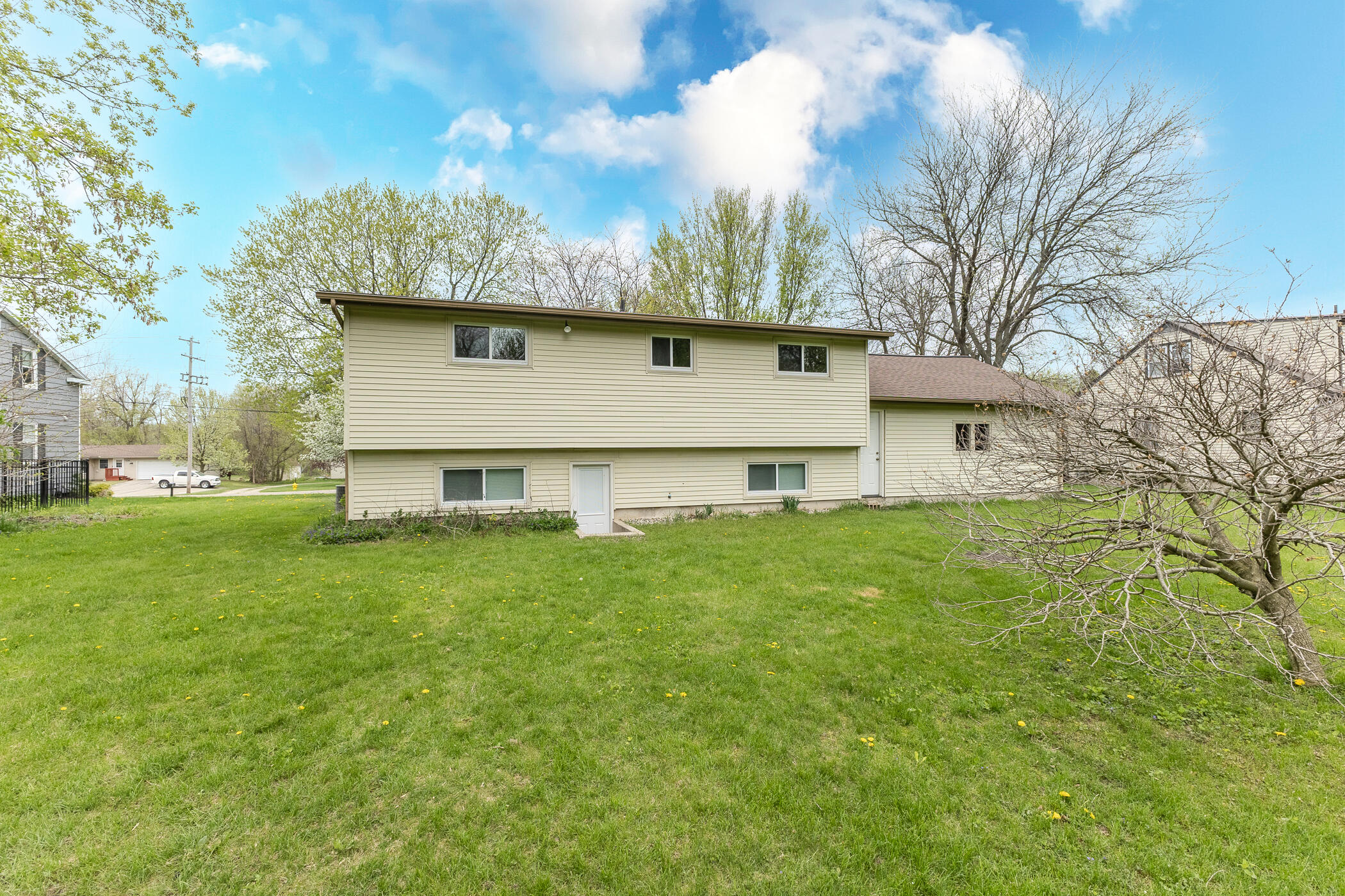 4658 3 Mile Road Northwest Grand Rapids, MI 49534 - Photo 25 of 28 4658 3 Mile Rd NW-9