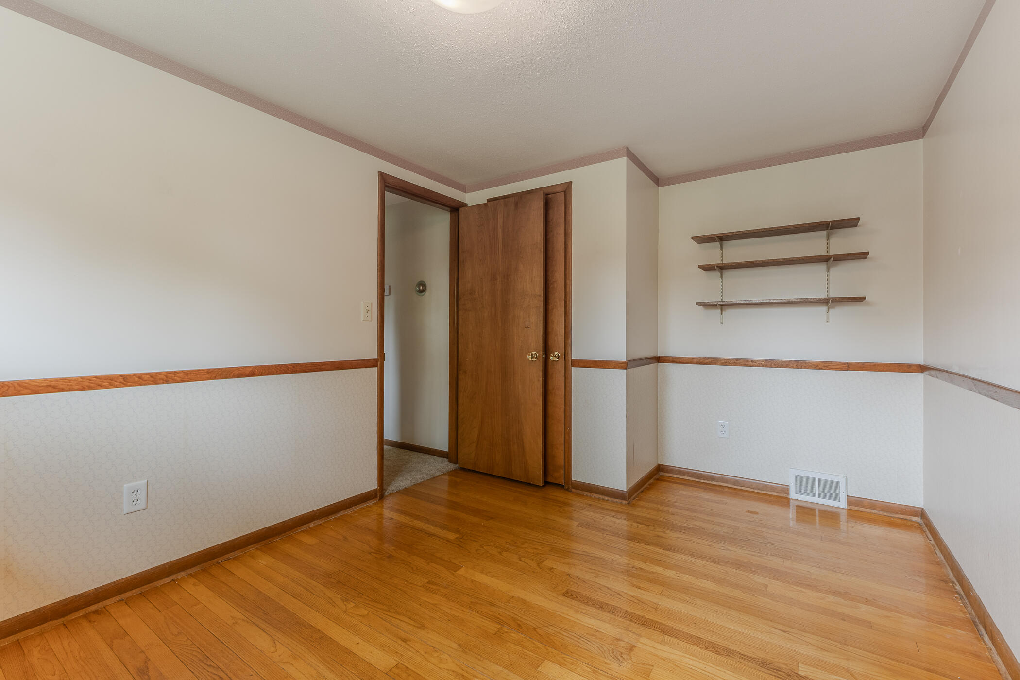 4658 3 Mile Road Northwest Grand Rapids, MI 49534 - Photo 9 of 28 4658 3 Mile Rd NW-34