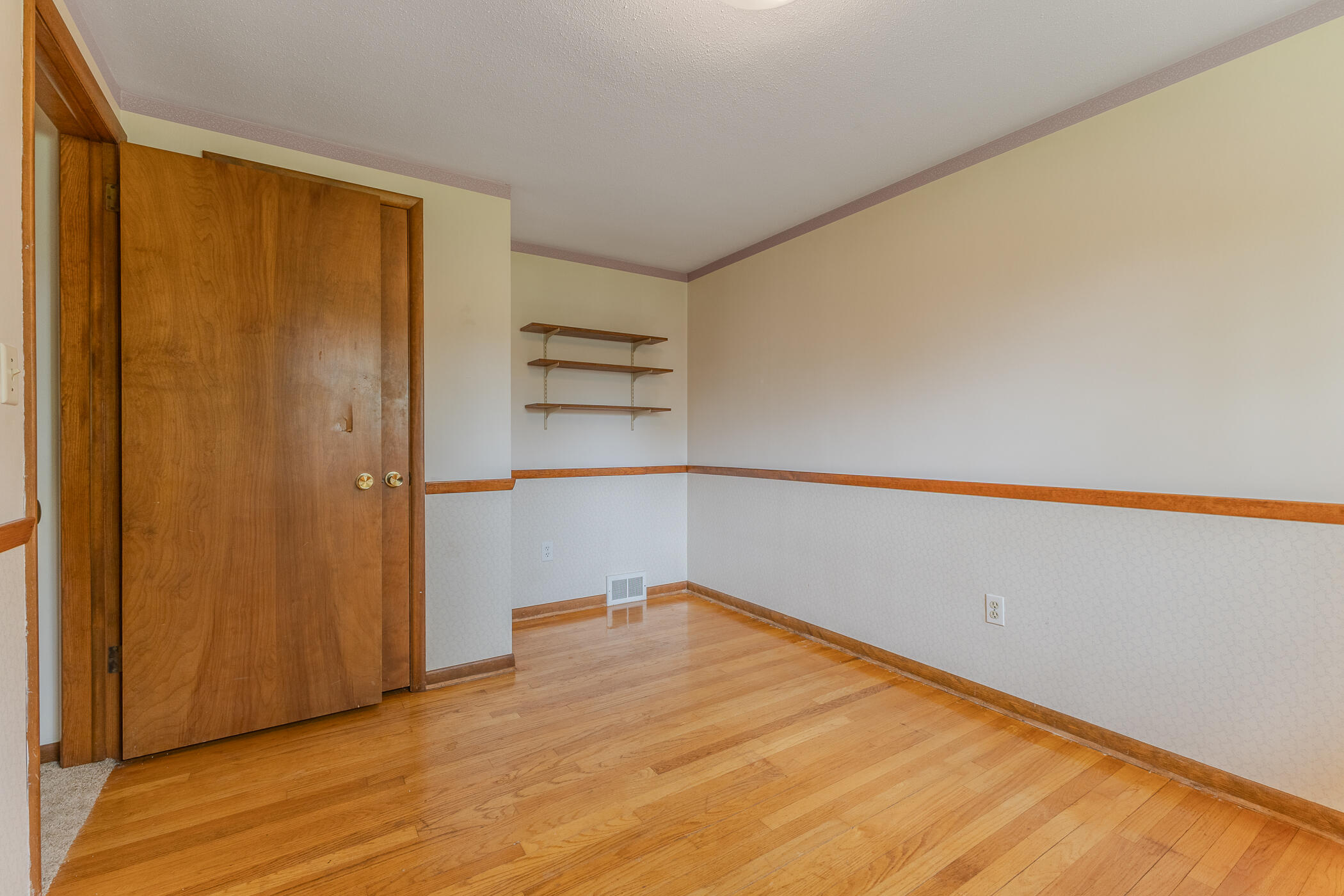 4658 3 Mile Road Northwest Grand Rapids, MI 49534 - Photo 10 of 28 4658 3 Mile Rd NW-33
