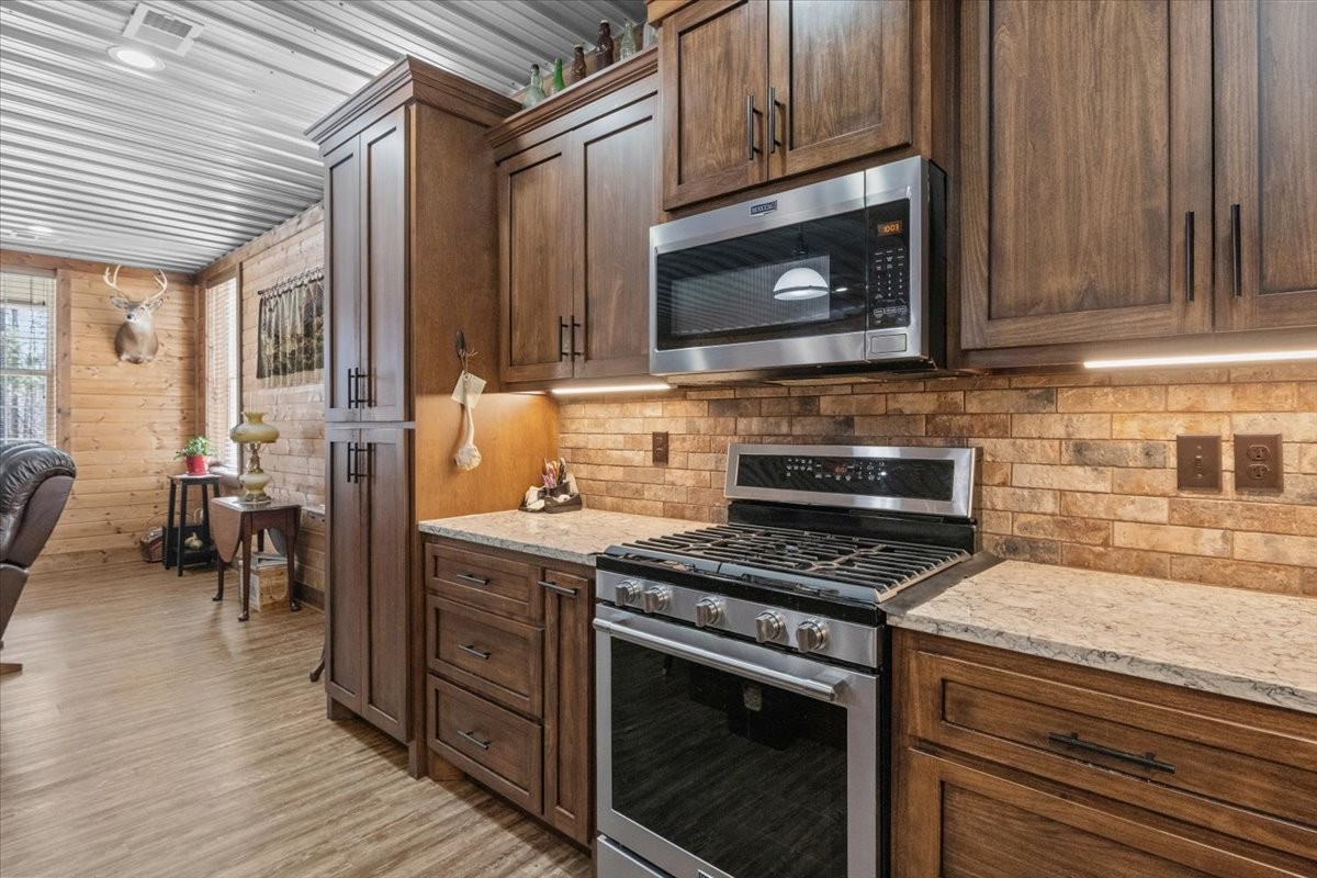 1028 Walton Road Scotts Hill, TN 38374 - Photo 11 of 40