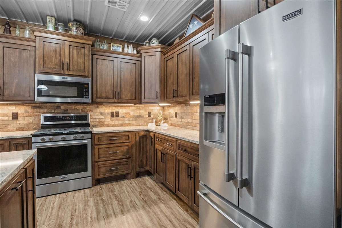 1028 Walton Road Scotts Hill, TN 38374 - Photo 9 of 40