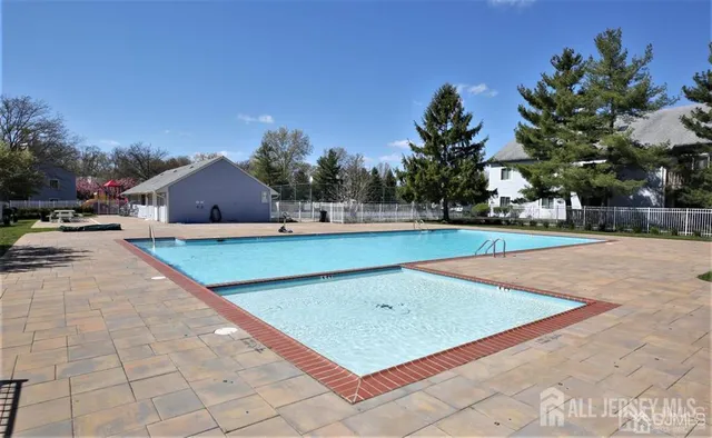 a view of yard with small cabin