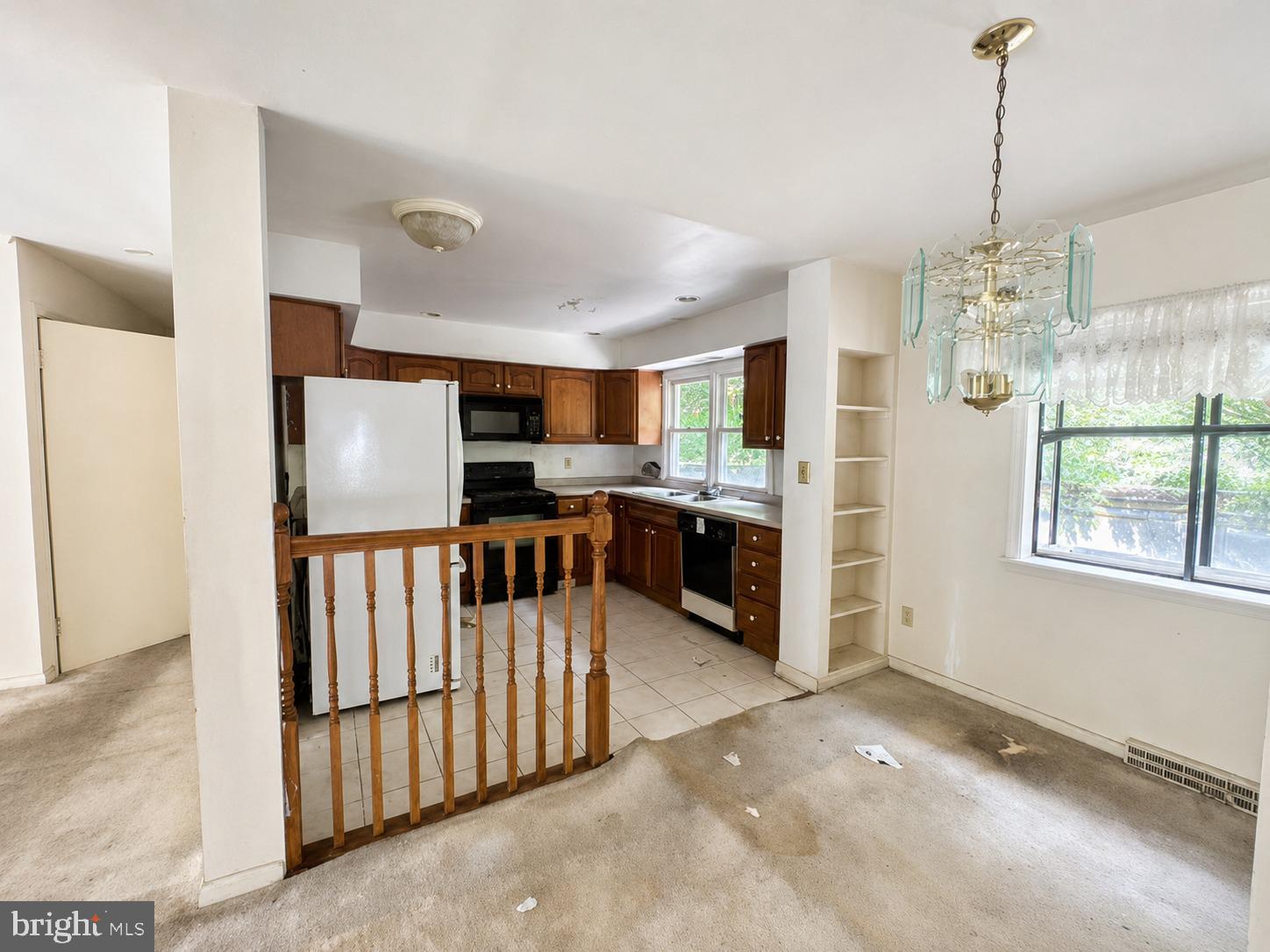 6725 Glenkirk Road Baltimore, MD 21239 - Photo 7 of 25 Dining Room/Kitchen