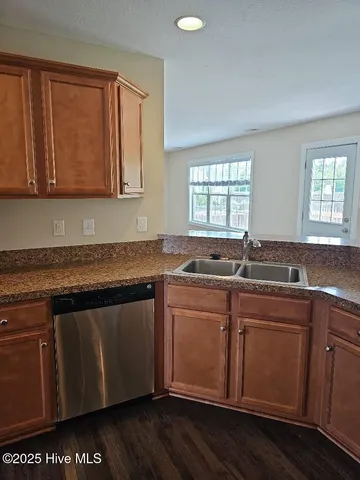 $1,925 | 259 Silver Hills Drive, Jacksonville, NC 28546