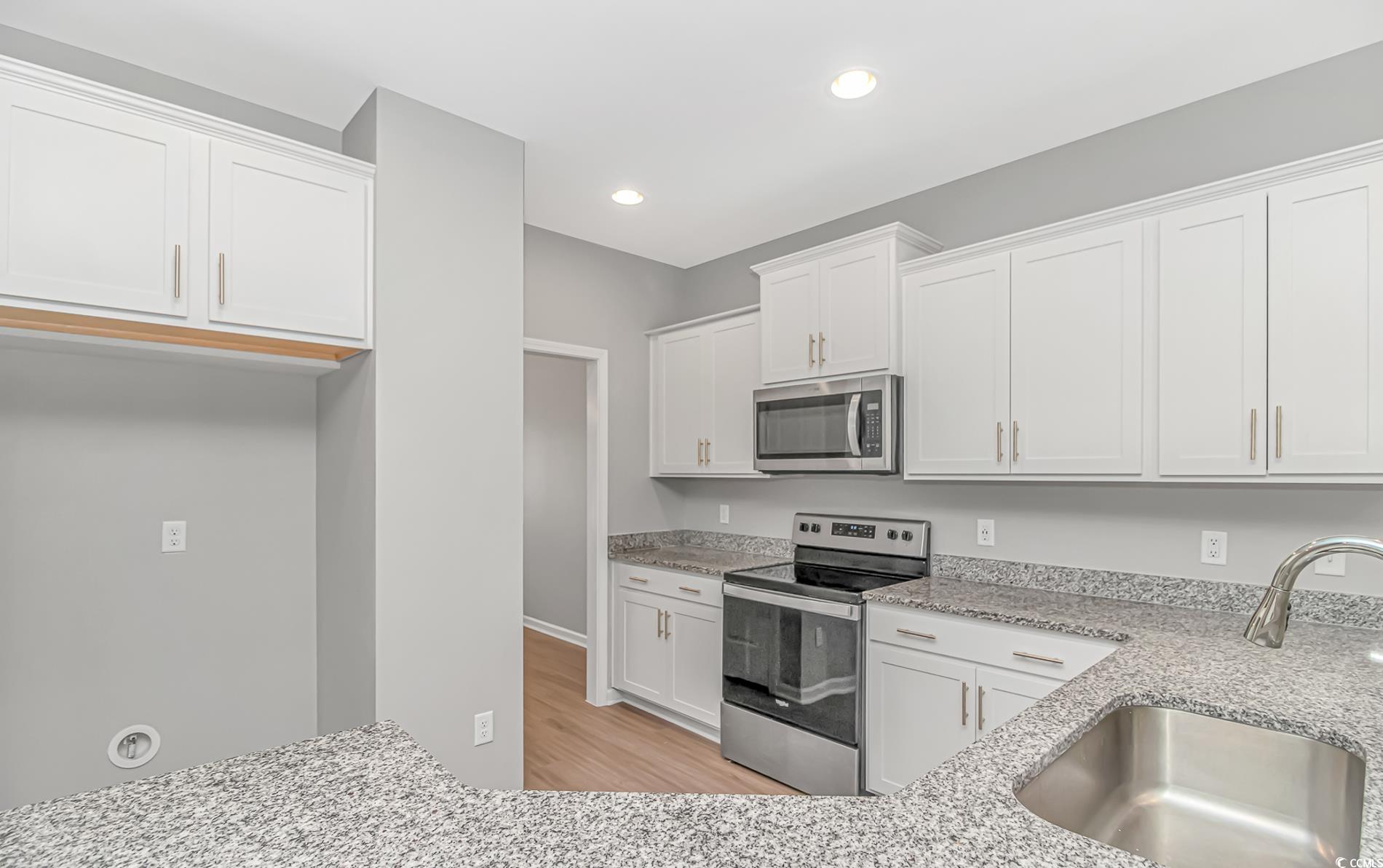 3539 Harrelson Avenue Loris, SC 29569 - Photo 4 of 35