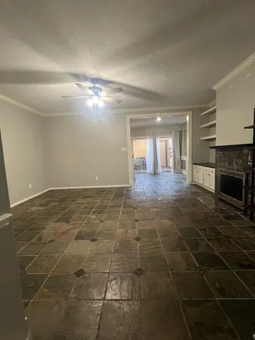 $1,850 | 736 Country Pl Drive, Unit E, Houston, TX 77079