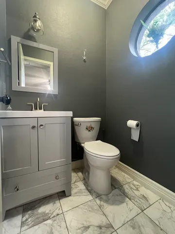 $1,850 | 736 Country Pl Drive, Unit E, Houston, TX 77079