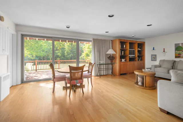 $1,100,000 | 100 Drinkwater Road, Hampton Falls, NH 03844