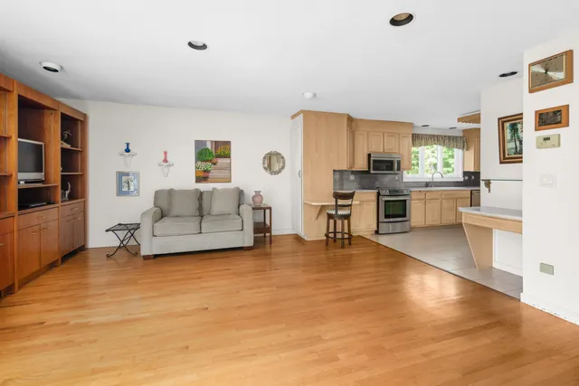 $1,100,000 | 100 Drinkwater Road, Hampton Falls, NH 03844