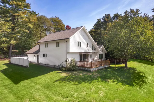 $1,100,000 | 100 Drinkwater Road, Hampton Falls, NH 03844