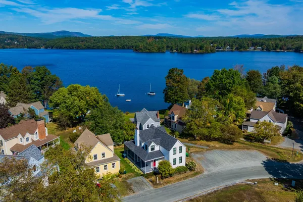 $715,000 | 41 Chosen Vale Lane, Enfield, NH 03748
