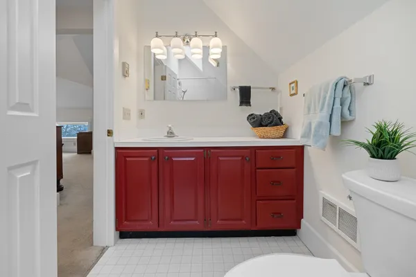 $715,000 | 41 Chosen Vale Lane, Enfield, NH 03748