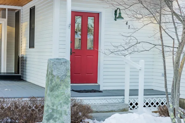 $715,000 | 41 Chosen Vale Lane, Enfield, NH 03748