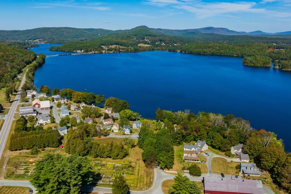 $715,000 | 41 Chosen Vale Lane, Enfield, NH 03748