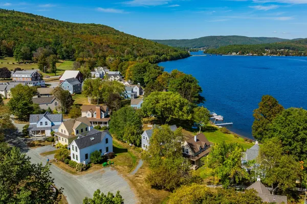 $715,000 | 41 Chosen Vale Lane, Enfield, NH 03748