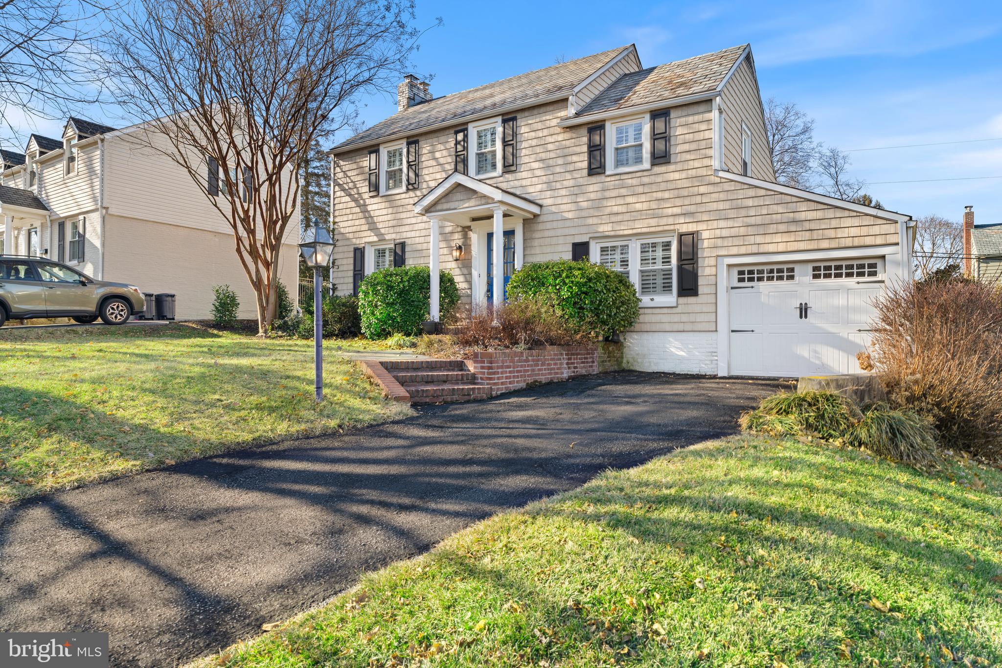 310 Worthington Road Baltimore, MD 21286 - Photo 2 of 50 a front view of a house with a yard