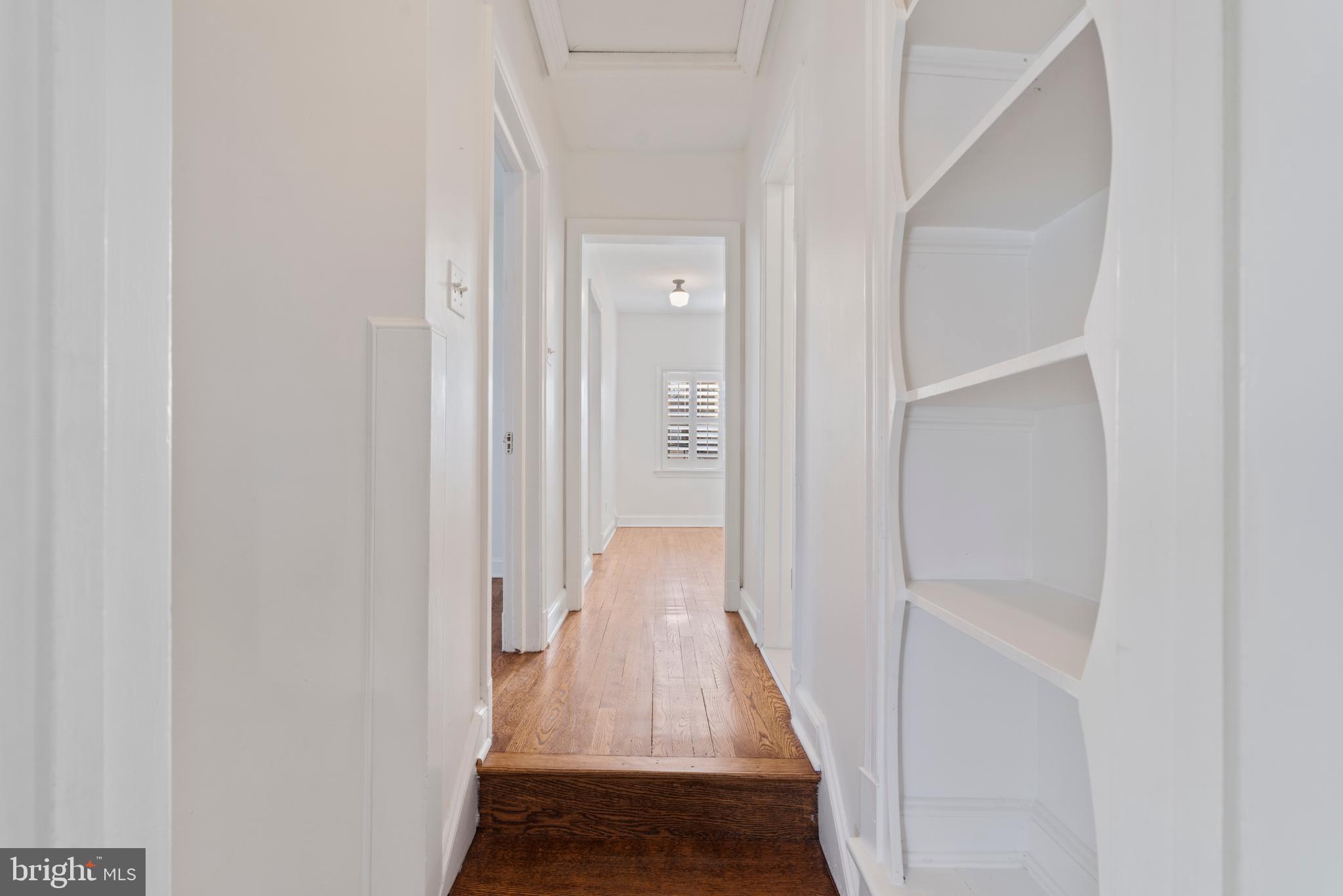 310 Worthington Road Baltimore, MD 21286 - Photo 28 of 50 a view of hallway with wooden floor