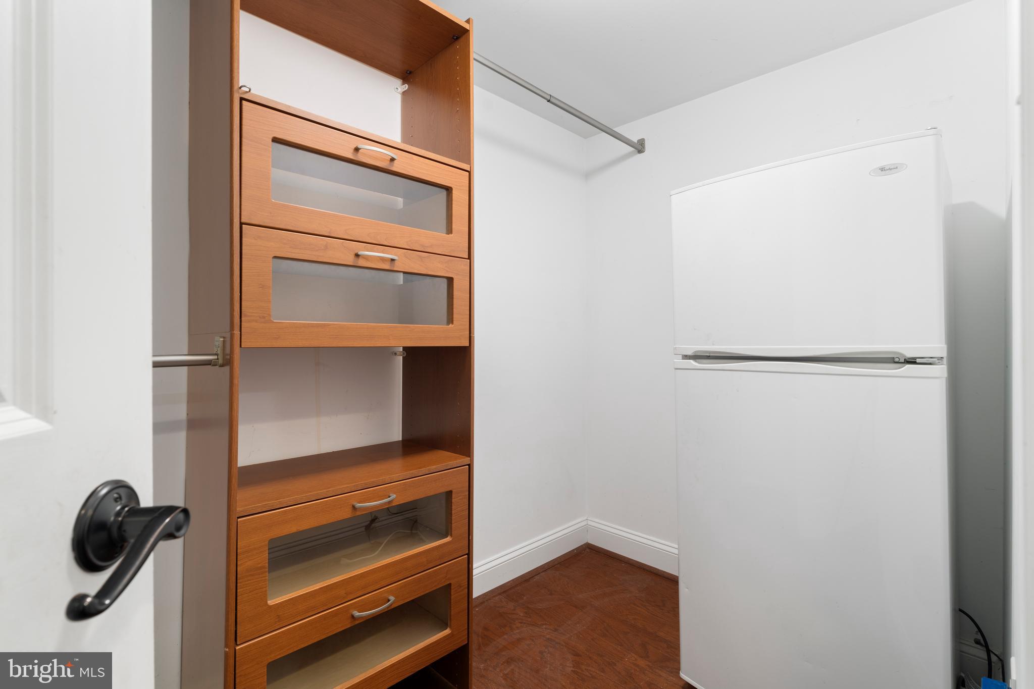 310 Worthington Road Baltimore, MD 21286 - Photo 41 of 50 a empty room with a closet