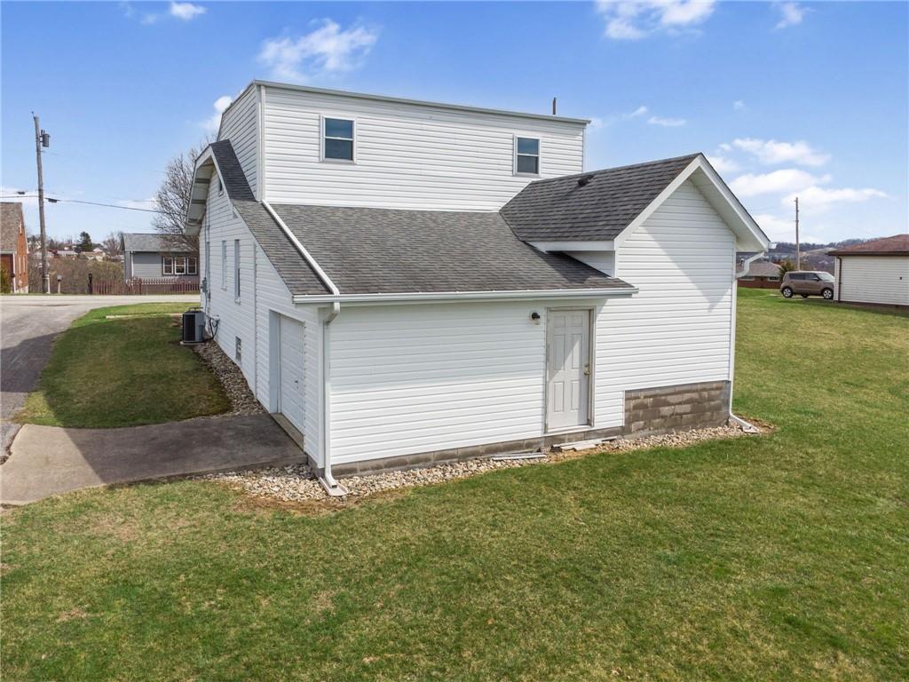 363 Oak Spring Road Canonsburg, PA 15317 - Photo 3 of 35