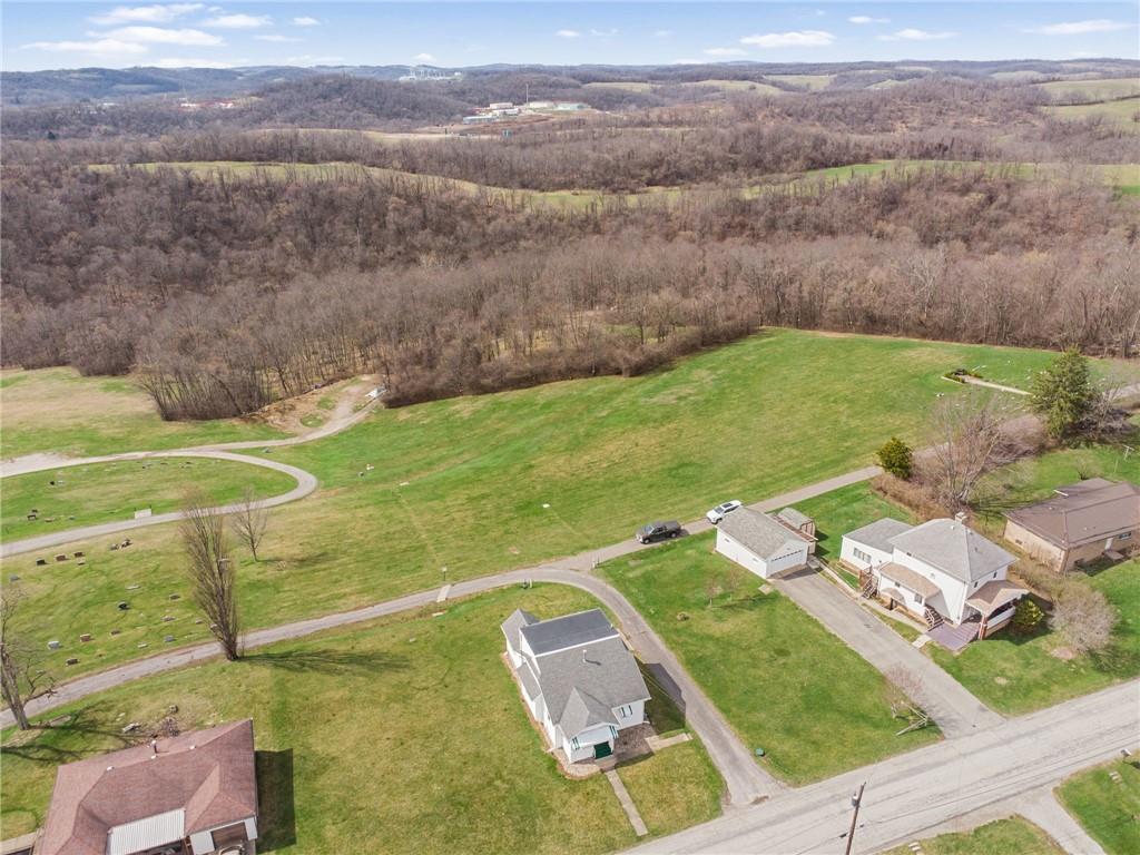 363 Oak Spring Road Canonsburg, PA 15317 - Photo 35 of 35 a view of an outdoor space and a yard