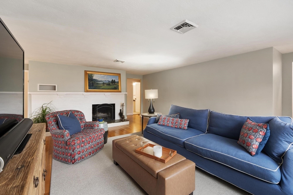 22 Pine Hill Road Swampscott, MA 01907 - Photo 7 of 42