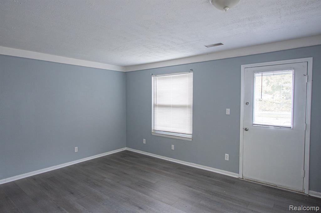 14432 Toepfer Road Warren, MI 48089 - Photo 16 of 26