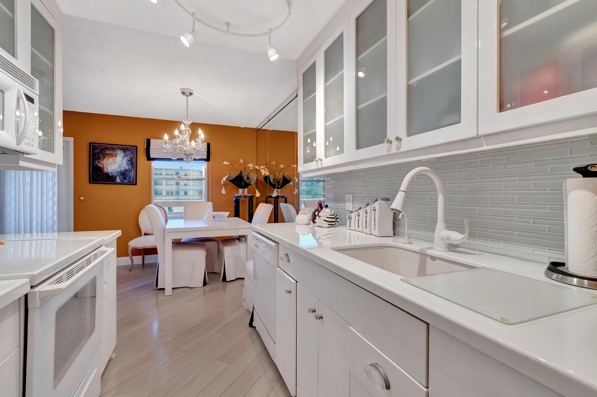 2026 Cornwall East Boca Raton, FL 33434 - Photo 19 of 82 19-web-or-mls-DSC_8936