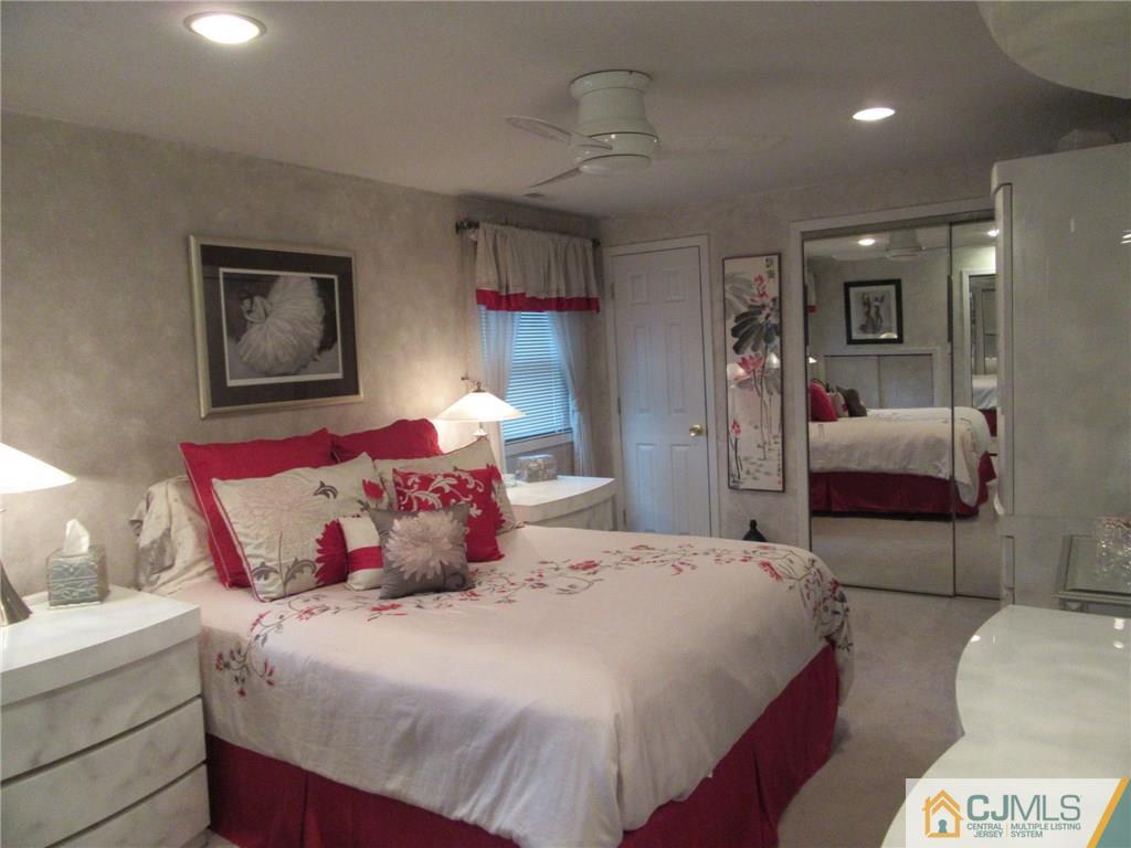 213 Fresh Ponds Road East Brunswick, NJ 08816 - Photo 16 of 23 Gallery Image 16