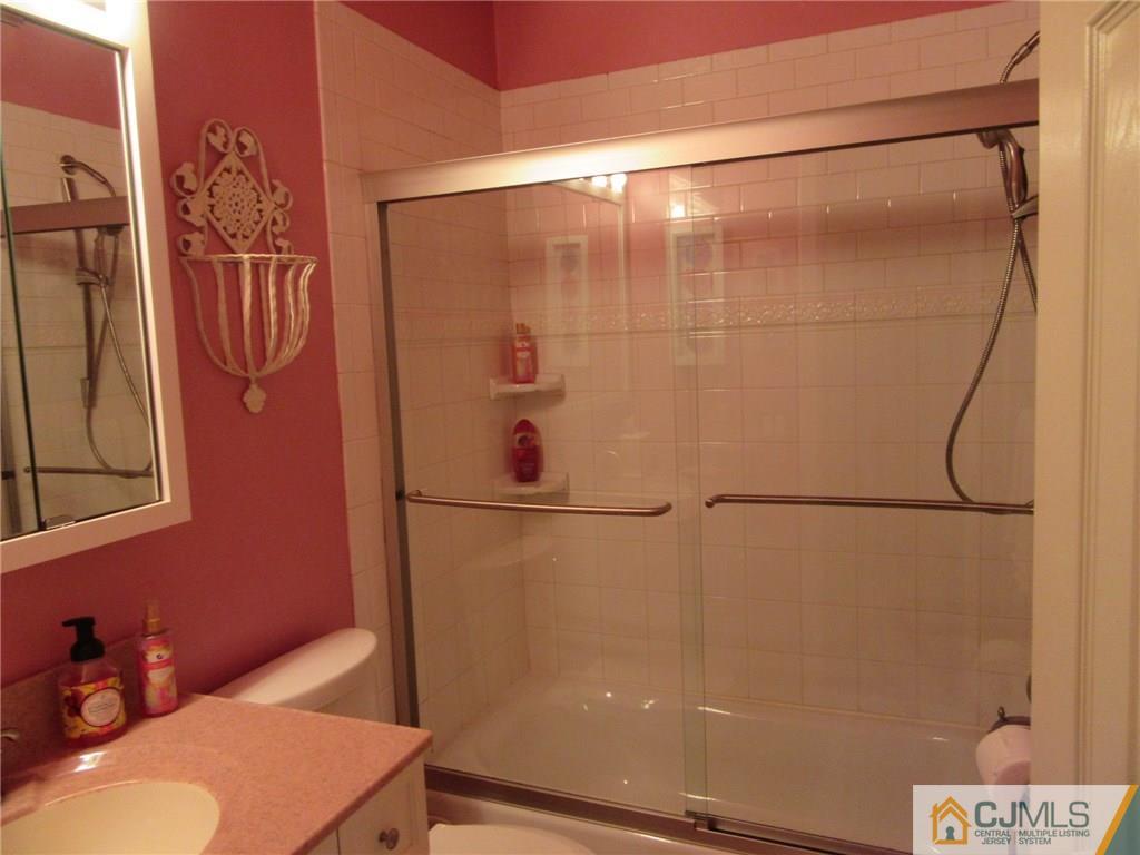 213 Fresh Ponds Road East Brunswick, NJ 08816 - Photo 9 of 23 Gallery Image 9