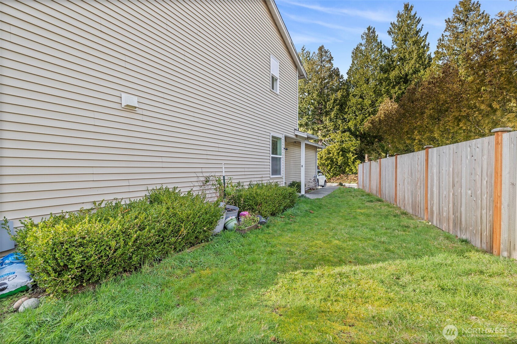 306 Poppy Road, Unit A Bothell, WA 98012 - Photo 2 of 33
