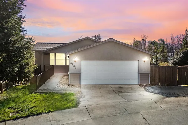 $359,900 | 3283 Bridgewater Court, Redding, CA 96003