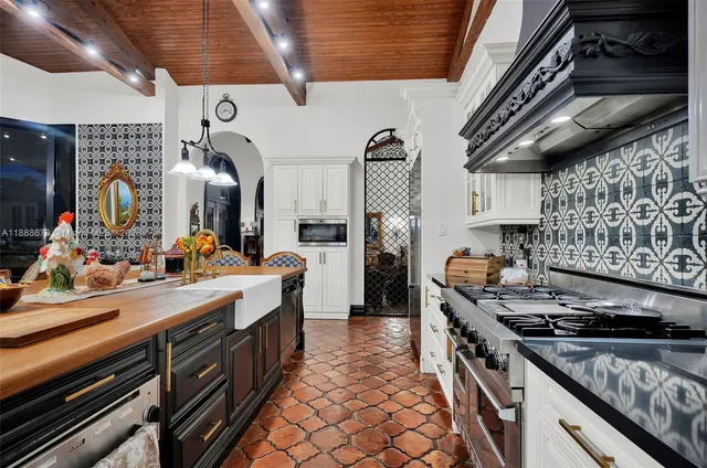 $4,180,000 | 9815 Southwest 114th Street, Miami, FL 33176