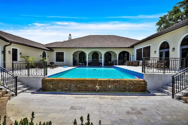 $4,180,000 | 9815 Southwest 114th Street, Miami, FL 33176