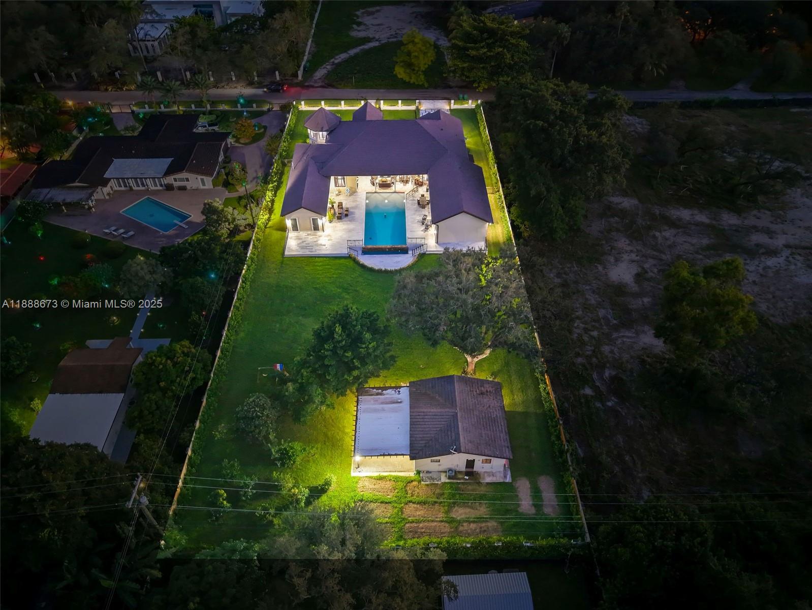 9815 Southwest 114th Street Miami, FL 33176 - Photo 8 of 49