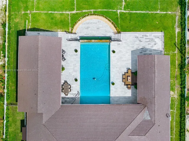 $4,180,000 | 9815 Southwest 114th Street, Miami, FL 33176