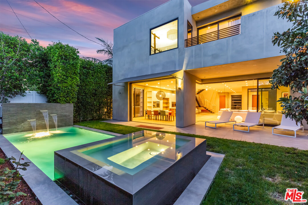 808 South Ridgeley Drive Los Angeles, CA 90036 - Photo 1 of 56
