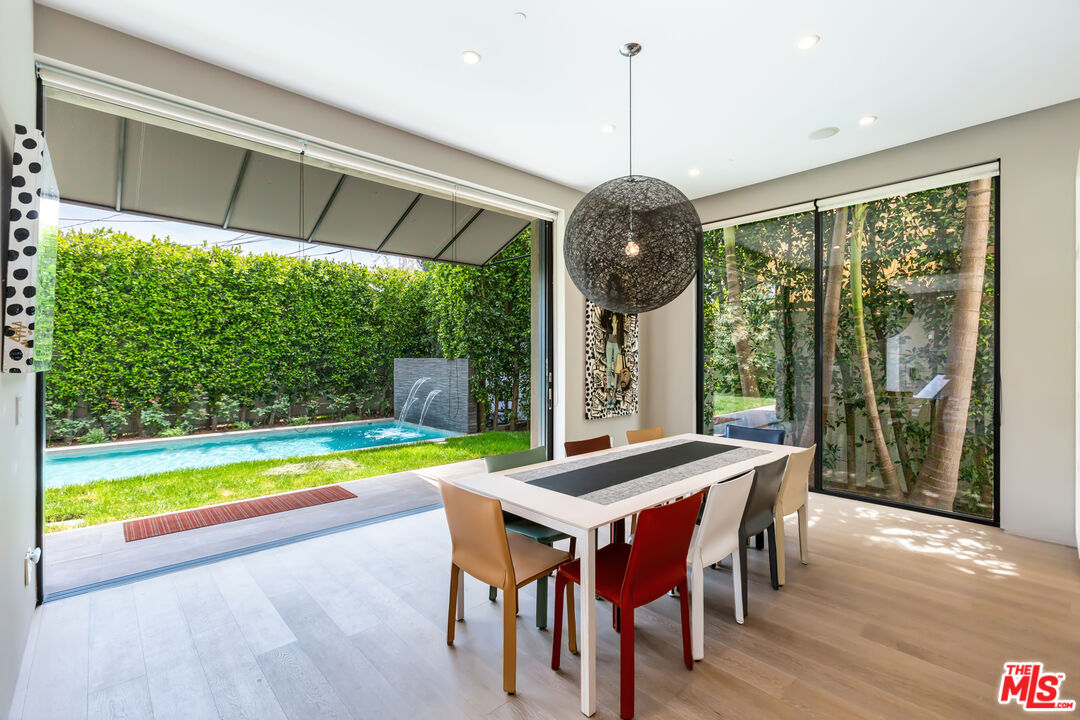 808 South Ridgeley Drive Los Angeles, CA 90036 - Photo 13 of 56