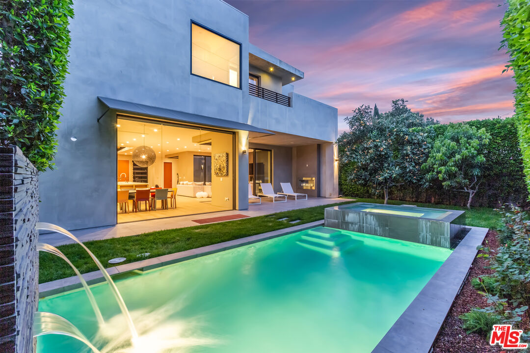 808 South Ridgeley Drive Los Angeles, CA 90036 - Photo 2 of 56