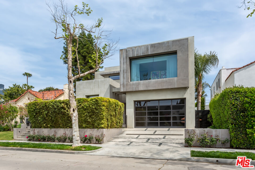 808 South Ridgeley Drive Los Angeles, CA 90036 - Photo 3 of 56