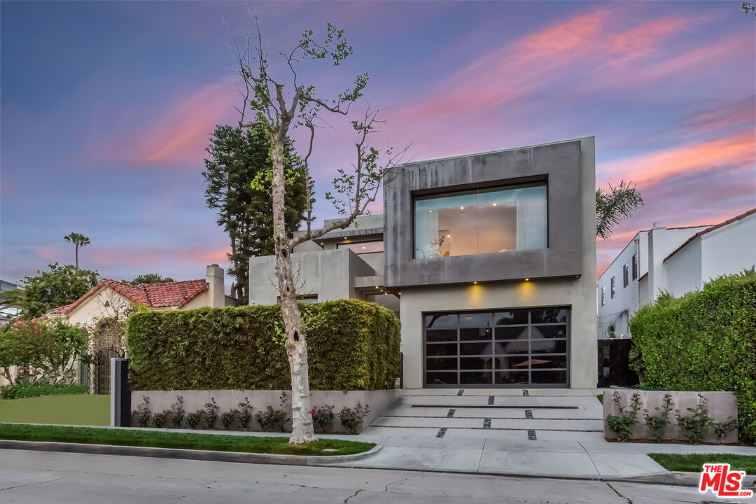 808 South Ridgeley Drive Los Angeles, CA 90036 - Photo 4 of 56