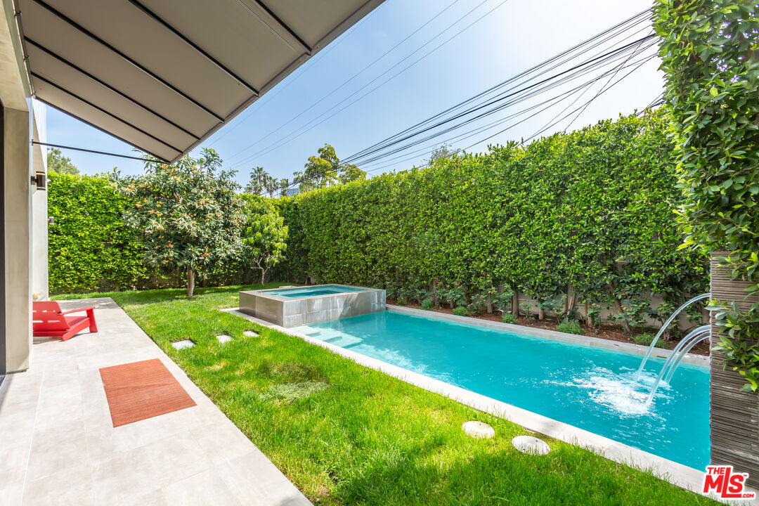 808 South Ridgeley Drive Los Angeles, CA 90036 - Photo 47 of 56