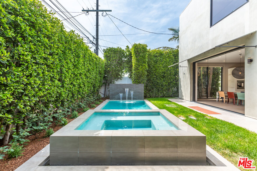 808 South Ridgeley Drive Los Angeles, CA 90036 - Photo 51 of 56
