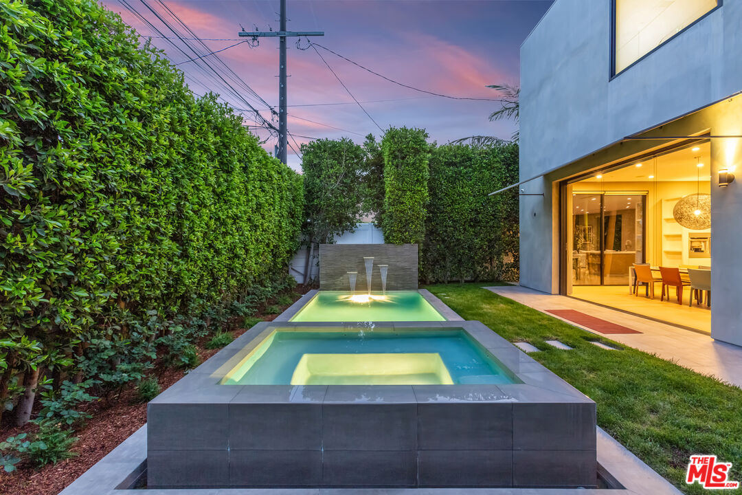 808 South Ridgeley Drive Los Angeles, CA 90036 - Photo 52 of 56