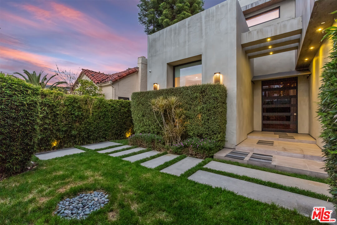 808 South Ridgeley Drive Los Angeles, CA 90036 - Photo 54 of 56