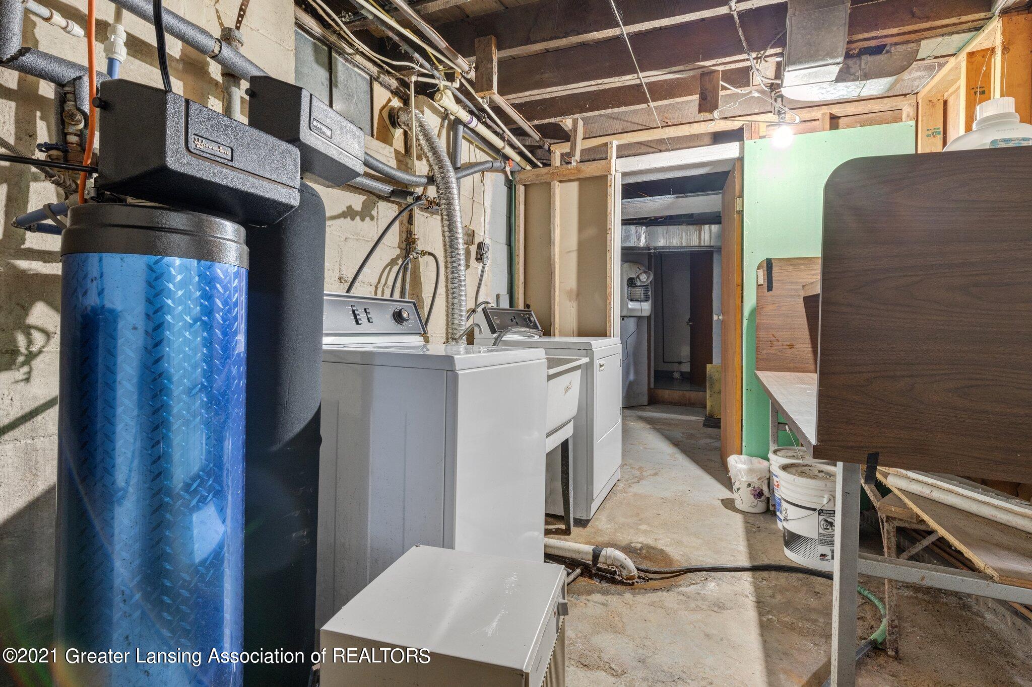 16600 Sweet Road Lansing, MI 48906 - Photo 29 of 36 Laundry in Basement