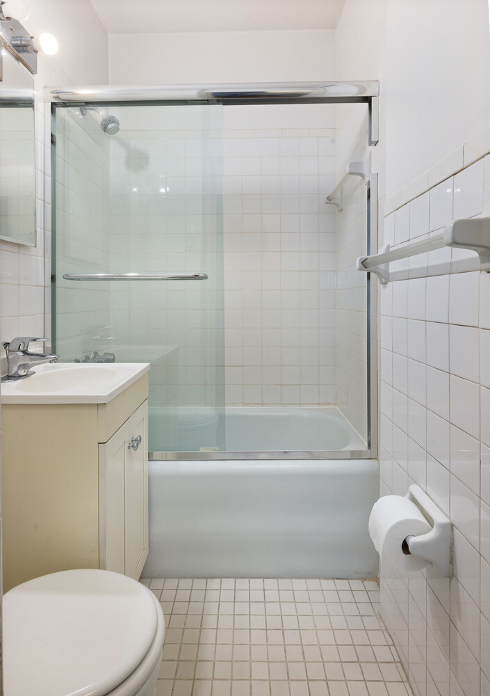 262 West 95th Street, Unit 2 Manhattan, NY 10025 - Photo 5 of 6